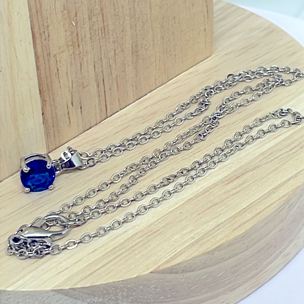 Necklace Silver Tone